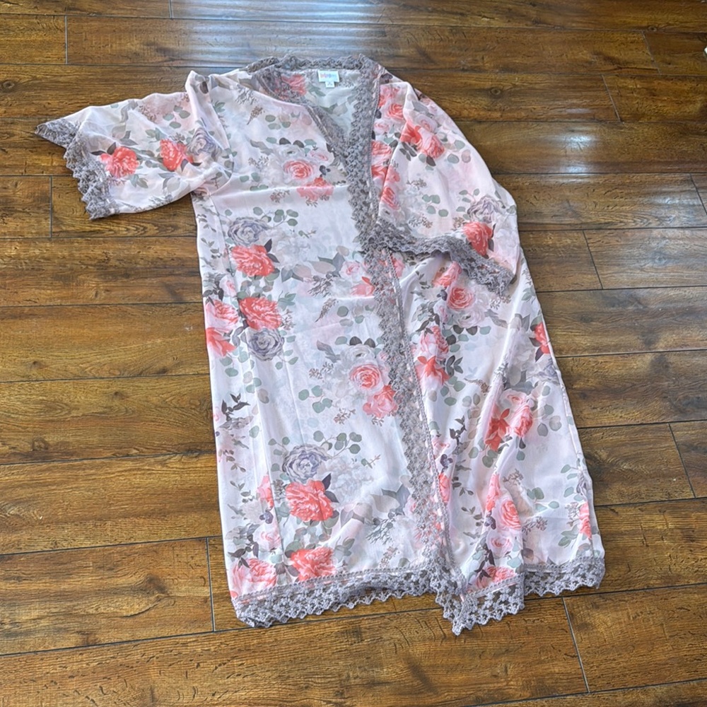 LuLaRoe Pink and Gray Robe Intimates & Sleepwear